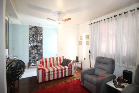 Casa à venda com 270m², 3 quartos e 4 vagasSala