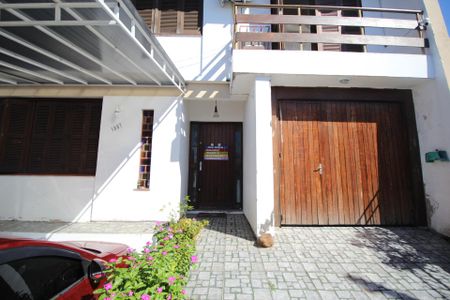 Casa à venda com 270m², 3 quartos e 4 vagasFachada