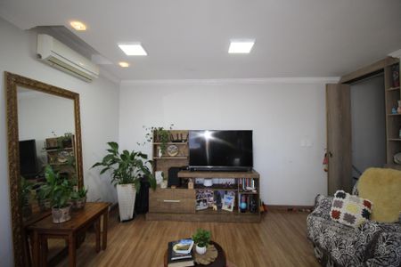 Casa à venda com 270m², 3 quartos e 4 vagasStudio