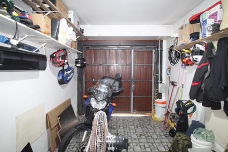 Casa à venda com 270m², 3 quartos e 4 vagasGaragem