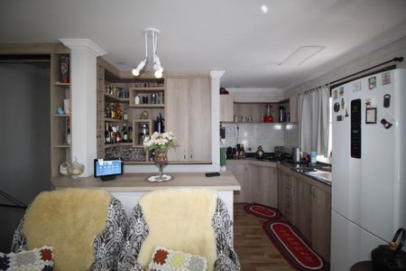 Casa à venda com 270m², 3 quartos e 4 vagasStudio