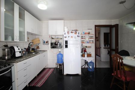 Casa à venda com 270m², 3 quartos e 4 vagasCozinha