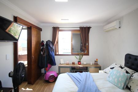 Casa à venda com 270m², 3 quartos e 4 vagasStudio