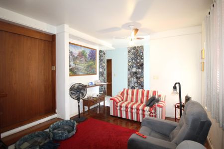 Casa à venda com 270m², 3 quartos e 4 vagasSala