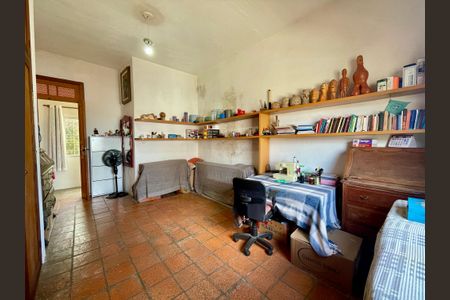 Casa para alugar com 201m², 6 quartos e 3 vagas