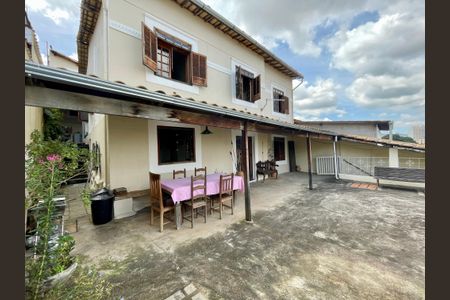 Casa para alugar com 201m², 6 quartos e 3 vagas