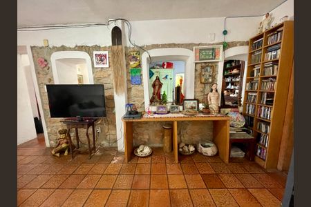 Casa para alugar com 201m², 6 quartos e 3 vagas