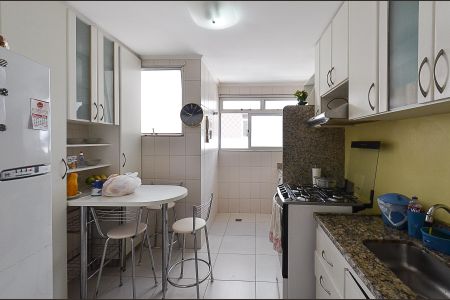 Apartamento à venda com 165m², 2 quartos e 2 vagasCozinha