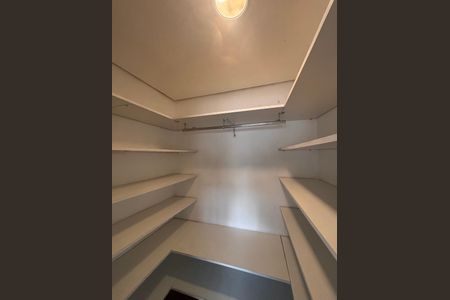 Apartamento à venda com 98m², 2 quartos e 1 vagaCloset