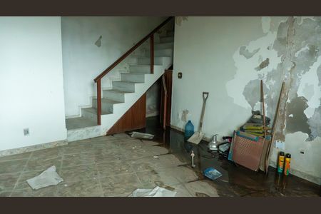 Casa à venda com 100m², 2 quartos e 1 vaga