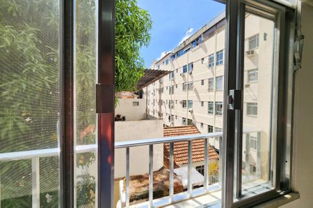 Apartamento à venda com 95m², 2 quartos e 1 vagaVista do Quarto 2