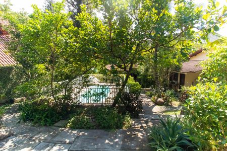 Casa para alugar com 300m², 5 quartos e 4 vagasÁrea externa