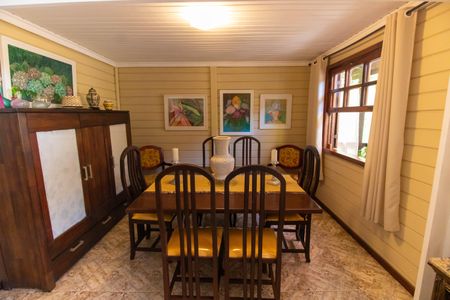 Casa para alugar com 300m², 5 quartos e 4 vagasSala 