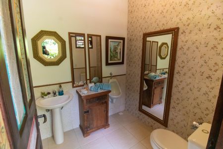 Casa para alugar com 300m², 5 quartos e 4 vagasLavabo