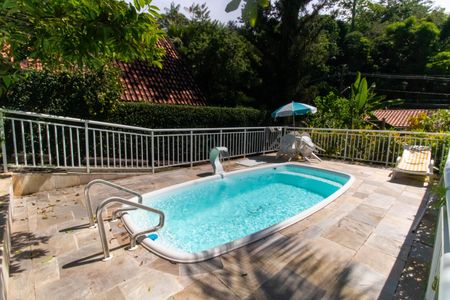 Casa para alugar com 300m², 5 quartos e 4 vagasÁrea externa