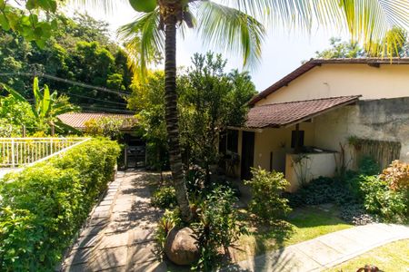 Casa para alugar com 300m², 5 quartos e 4 vagasÁrea externa