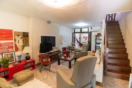 Sala de casa à venda com 5 quartos, 300m² em Vila Progresso, Niterói