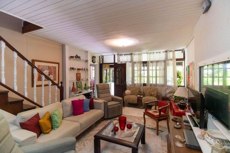 Casa para alugar com 300m², 5 quartos e 4 vagasSala