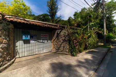 Casa para alugar com 300m², 5 quartos e 4 vagasPlaquinha 