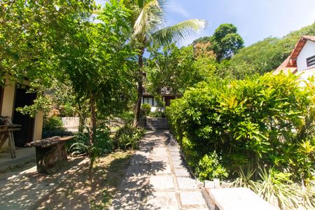 Casa para alugar com 300m², 5 quartos e 4 vagasÁrea externa