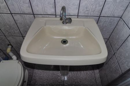 Banheiro de casa para alugar com 1 quarto, 88m² em Jardim da Conquista, São Paulo