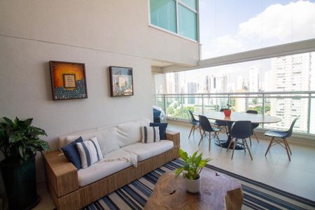 Apartamento à venda com 185m², 3 quartos e 3 vagasVaranda