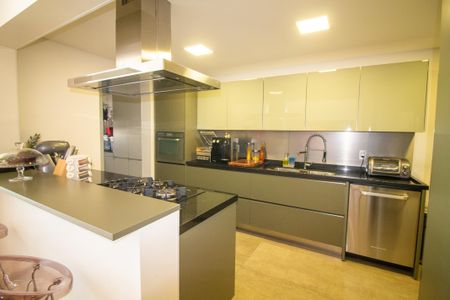 Apartamento à venda com 185m², 3 quartos e 3 vagasCozinha
