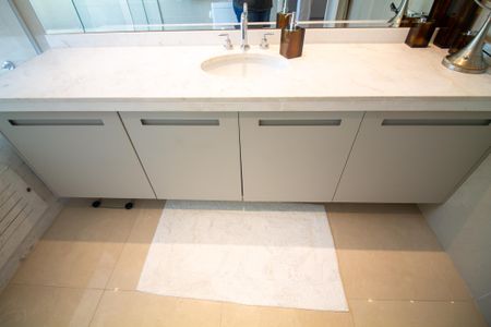 Apartamento à venda com 185m², 3 quartos e 3 vagasBanheiro da Suíte 3 - Senhora