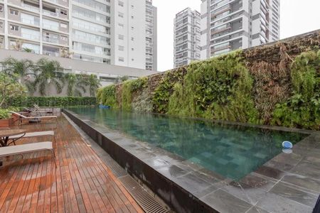 Apartamento à venda com 185m², 3 quartos e 3 vagasÁrea comum - Piscina