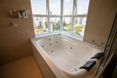 Apartamento à venda com 185m², 3 quartos e 3 vagasBanheiro da Suíte 3 - Senhora
