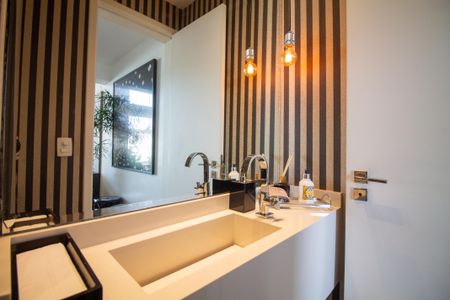 Apartamento à venda com 185m², 3 quartos e 3 vagasLavabo