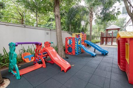 Apartamento à venda com 185m², 3 quartos e 3 vagasÁrea comum - Playground