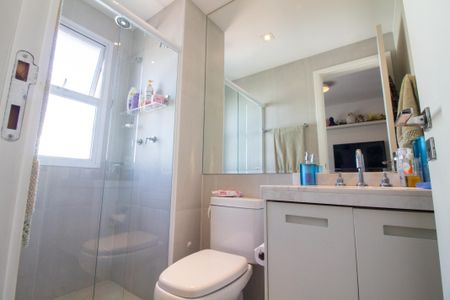 Apartamento à venda com 185m², 3 quartos e 3 vagasBanheiro da Suíte 1