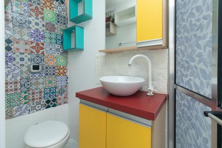 Banheiro de apartamento para alugar com 1 quarto, 48m² em Centro Histórico, Porto Alegre