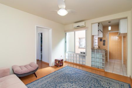 Sala de apartamento para alugar com 1 quarto, 48m² em Centro Histórico, Porto Alegre