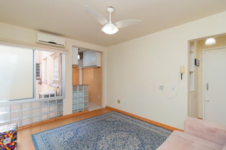 Sala de apartamento para alugar com 1 quarto, 48m² em Centro Histórico, Porto Alegre