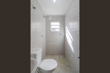 Casa para alugar com 60m², 1 quarto e 1 vaga Casa para alugar com 60m², 1 quarto e 1 vagaBanheiro