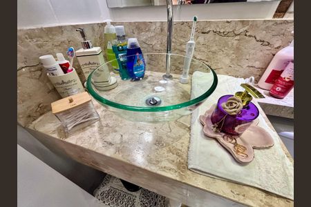 Apartamento à venda com 56m², 2 quartos e 1 vagaBanheiro da Suíte