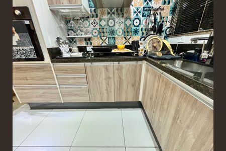 Apartamento à venda com 56m², 2 quartos e 1 vagaCozinha