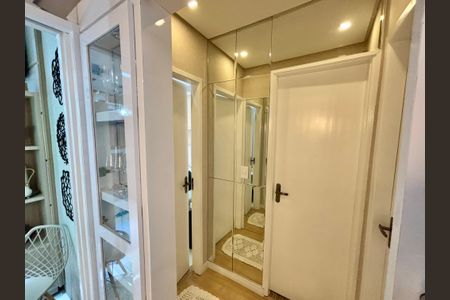 Apartamento à venda com 56m², 2 quartos e 1 vagaCorredor
