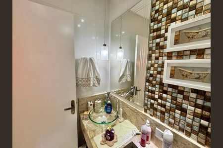 Apartamento à venda com 56m², 2 quartos e 1 vagaBanheiro da Suíte