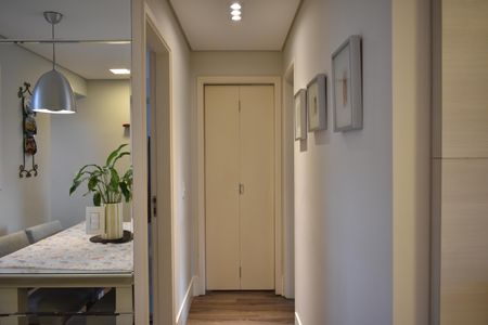 Apartamento à venda com 69m², 2 quartos e 1 vagaCorredor