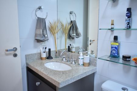 Apartamento à venda com 69m², 2 quartos e 1 vagaBanheiro da Suíte