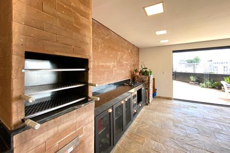 Apartamento à venda com 180m², 3 quartos e 3 vagasChurrasqueira