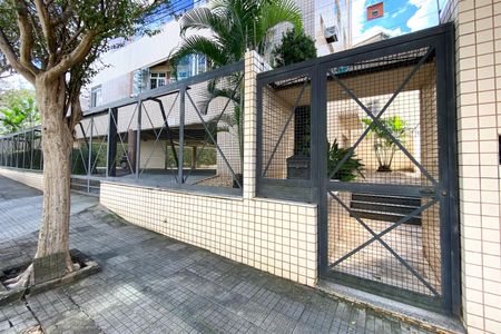 Apartamento à venda com 180m², 3 quartos e 3 vagasFachada