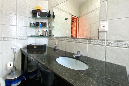 Apartamento à venda com 180m², 3 quartos e 3 vagasBanheiro da Suíte 1