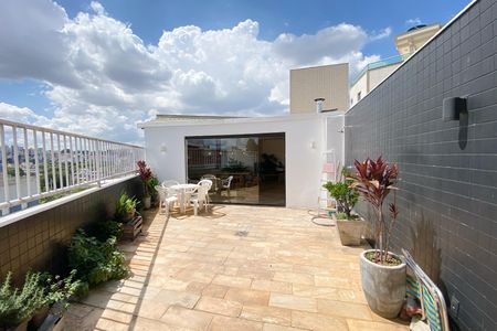 Apartamento à venda com 180m², 3 quartos e 3 vagasCobertura