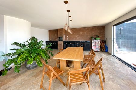 Apartamento à venda com 180m², 3 quartos e 3 vagasEspaço Gourmet