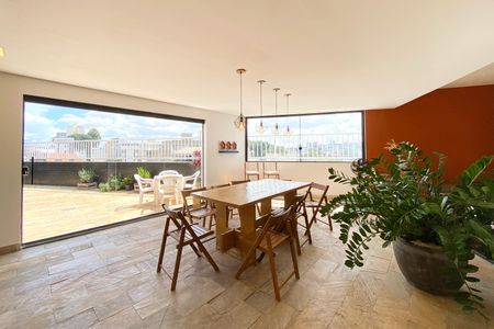 Apartamento à venda com 180m², 3 quartos e 3 vagasEspaço Gourmet
