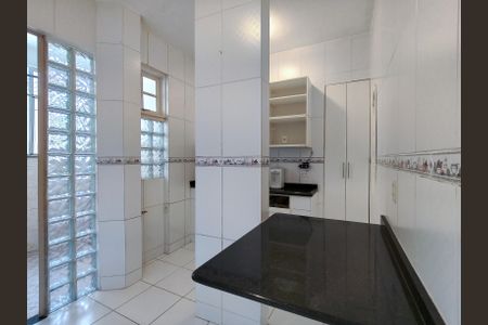 Apartamento à venda com 80m², 2 quartos e 2 vagasCozinha